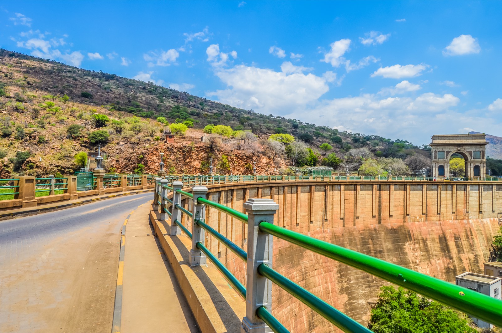 The Hartbeespoort Dam wall road